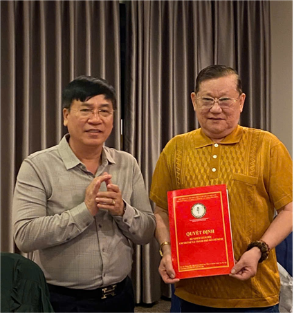 CÔNG BỐ QUYẾT ĐỊNH BỔ NHIỆM GIÁM ĐỐC CHI NHÁNH VIỆN PHÁT TRIỂN VĂN HÓA VÀ CHĂM SÓC SỨC KHỎE CỘNG ĐỒNG TẠI TP. HỒ CHÍ MINH