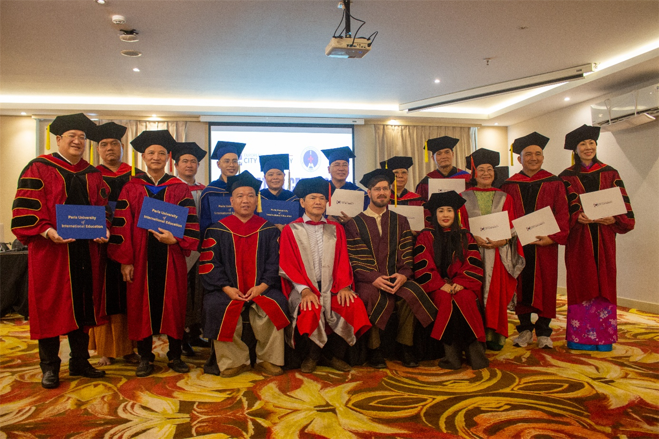 Viện Phát triển văn hóa và chăm sóc sức khỏe cộng đồng tổ chức Lễ tốt nghiệp và trao bằng quốc tế tại Bali (Indonesia)